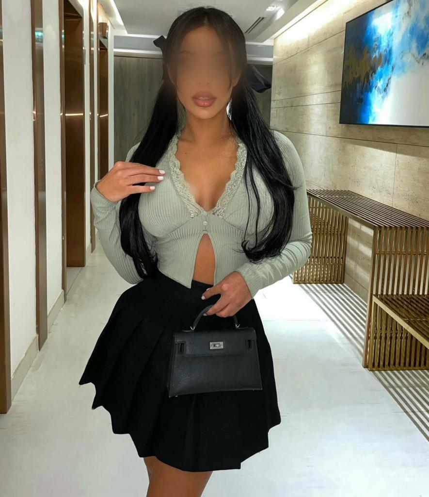 611210263: Chica busca chico en Málaga
