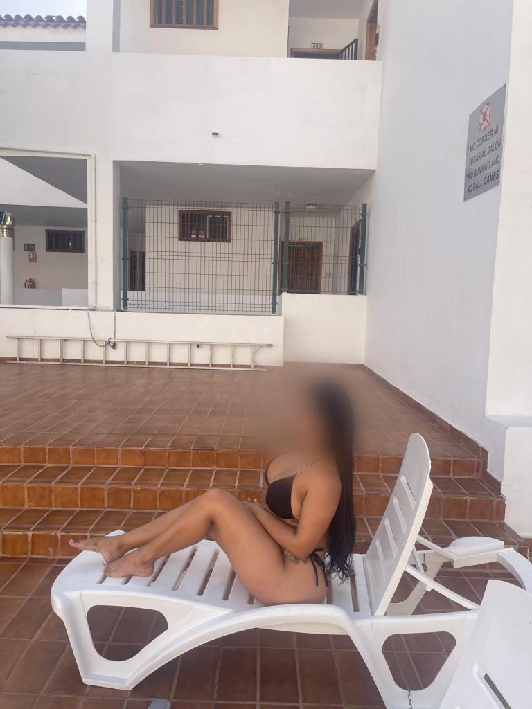 Chica busca chico en Tenerife: 