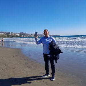 646848408: Chico busca chica en Las Palmas