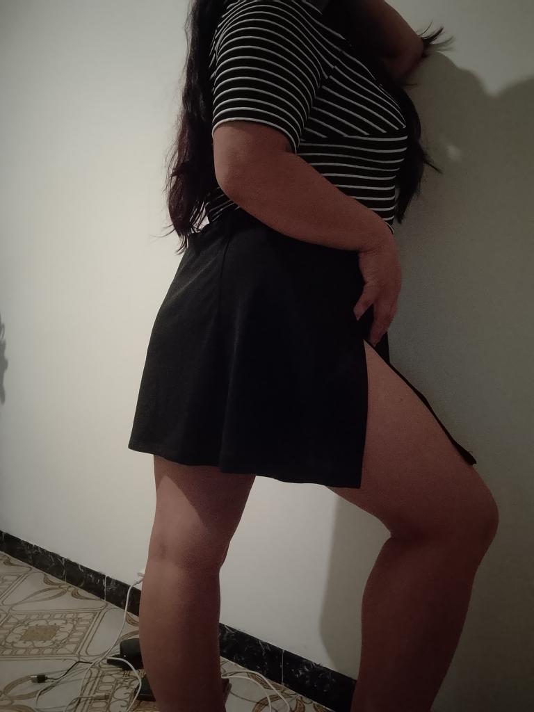 613861081: Chica busca chico en Madrid