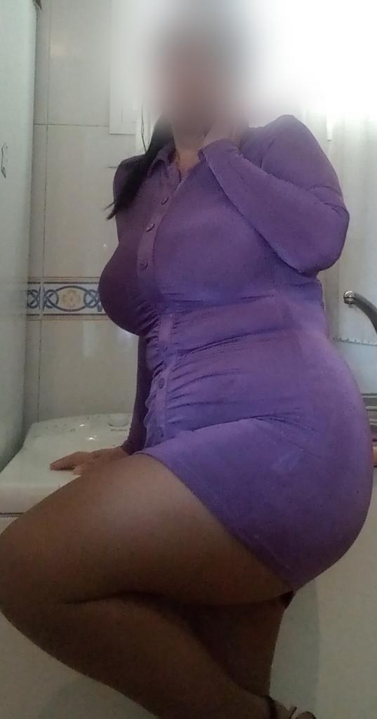 661108829: Chica busca chico en Sevilla