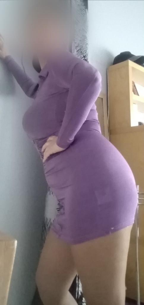 661108829: Chica busca chico en Sevilla