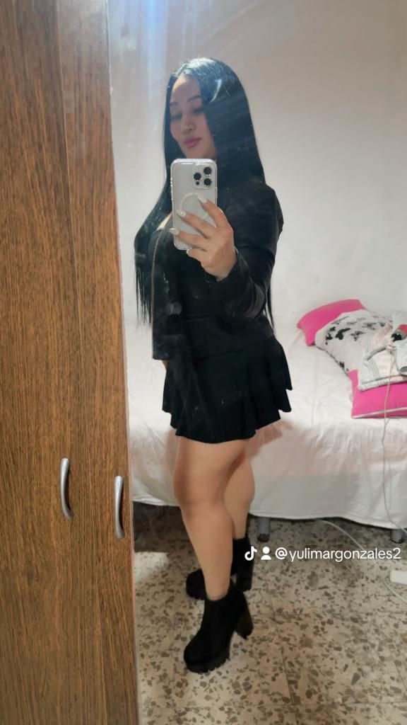 Chica busca chico en Cádiz: 