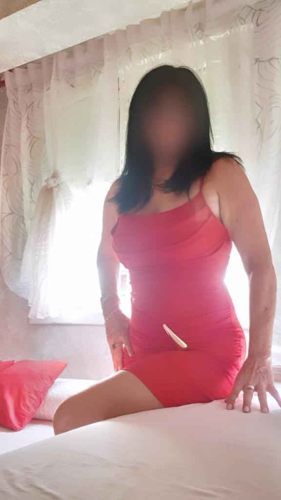 641728489: Chica busca chico en Guipúzcoa