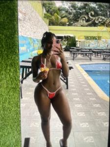 614960200: Chica busca chico en Barcelona