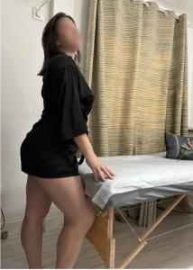 647226831: Chica busca chico en Sevilla
