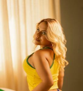 642330904: Chica busca chico en Barcelona