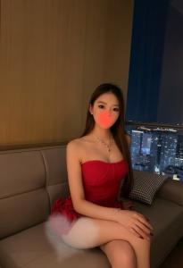 658699612: Chica busca chico en Barcelona