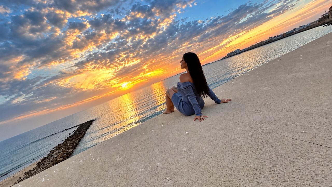 673033707: Chica busca chico en Cádiz