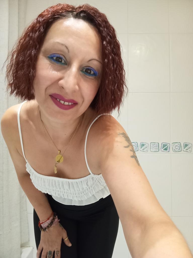 631100903: Chica busca chico en Tarragona