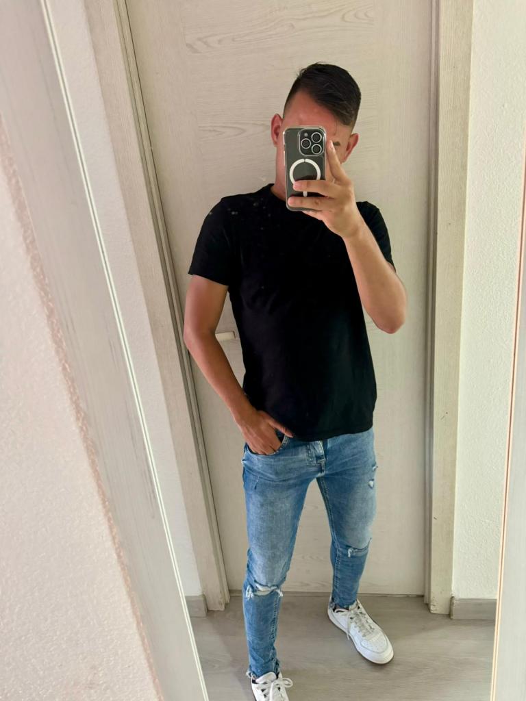 Chico busca chica en Alicante: 