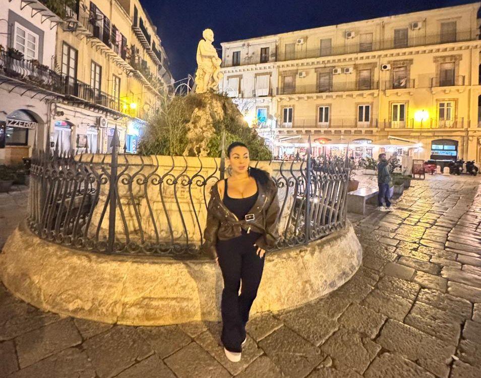 687776811: Chica busca chico en Mallorca