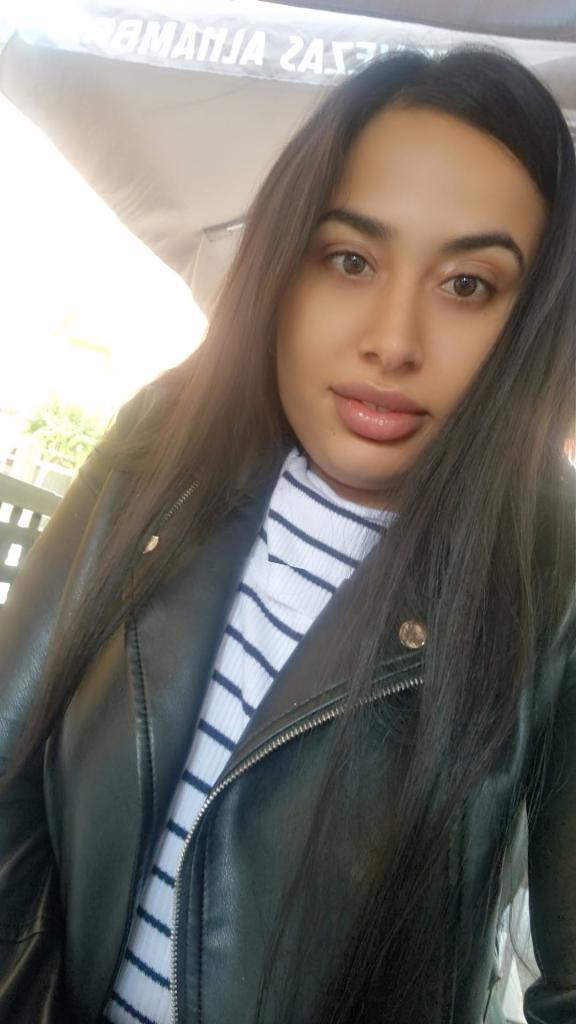 624909403: Chica busca chico en Murcia