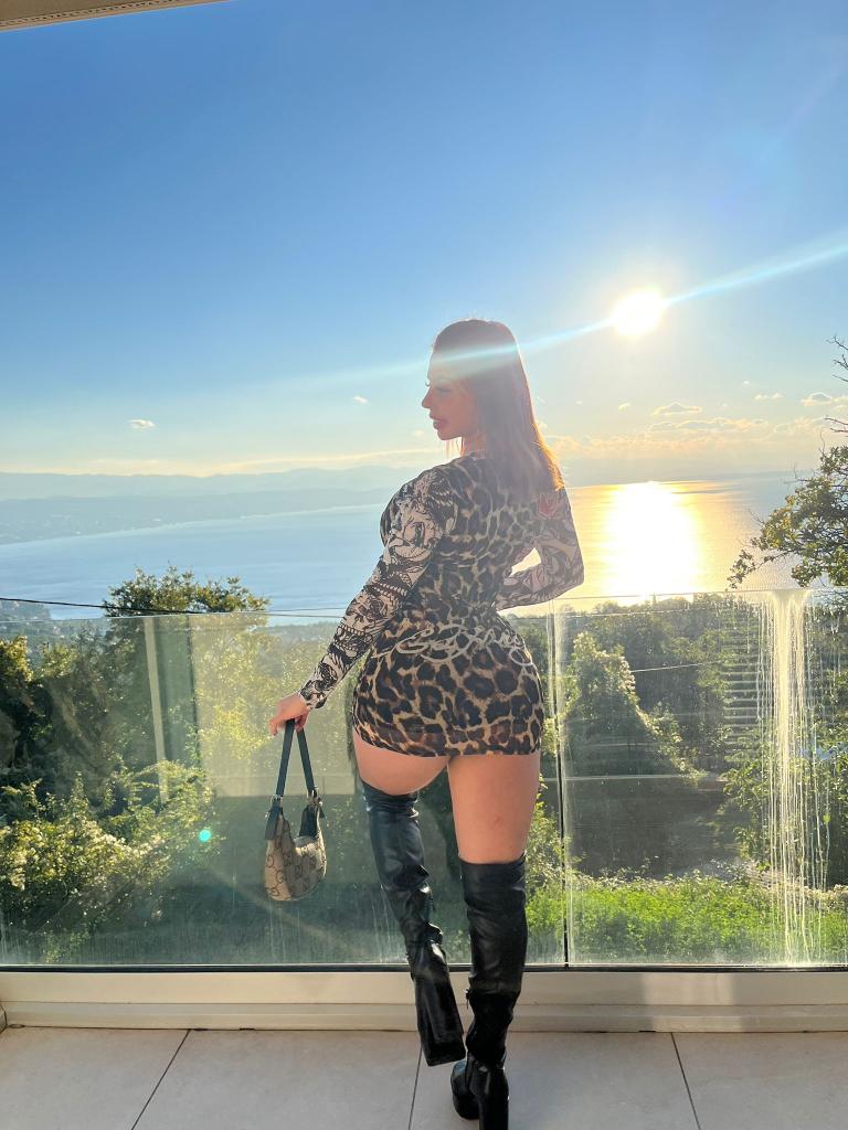 Chica busca chico en La Coruña: 