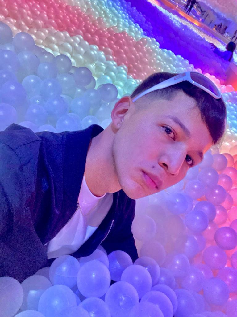 604843599: Chico busca chica en Madrid