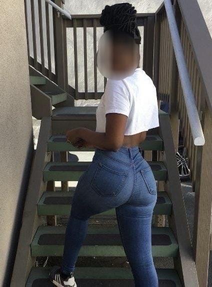 Chica busca chico en Almería: 