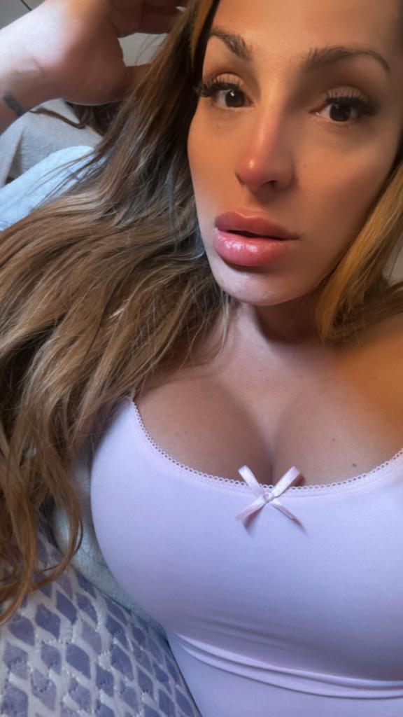 674472682: Chica busca chico en Barcelona