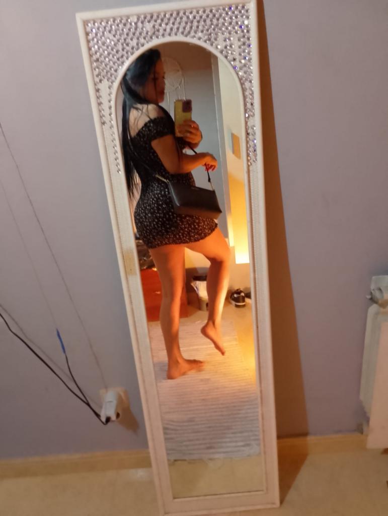 Chica busca chico en Huelva: 