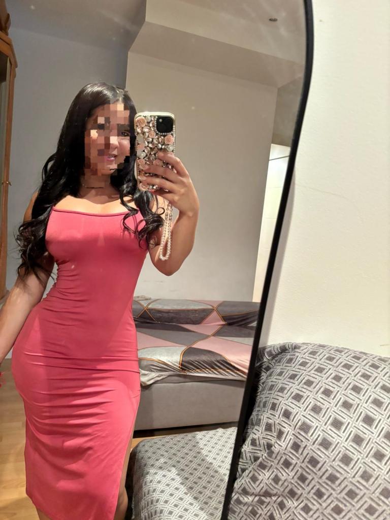Chica busca chico en Sevilla: 