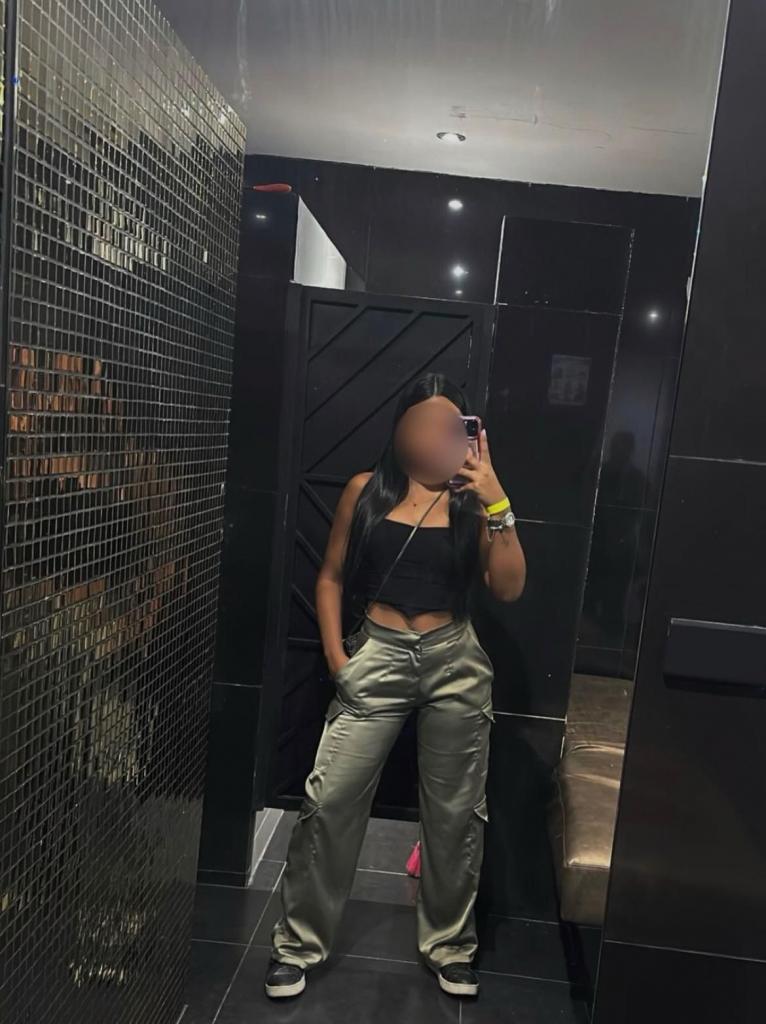 Chica busca chico en Granada: 