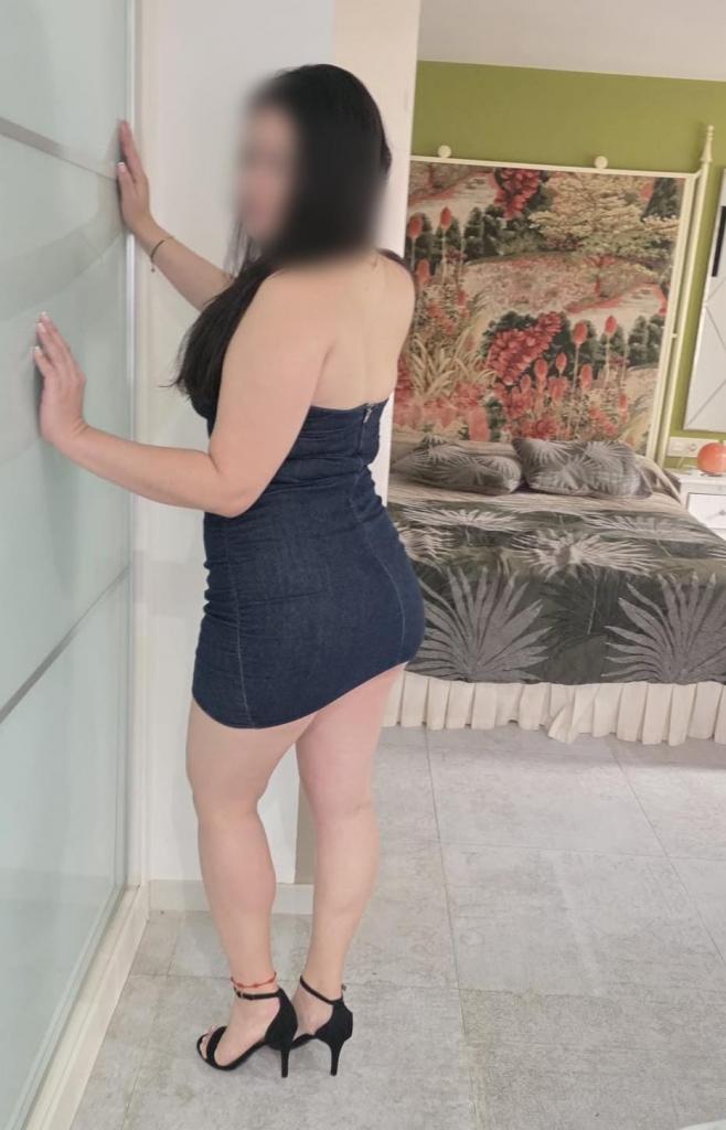 Chica busca chico en Granada: 