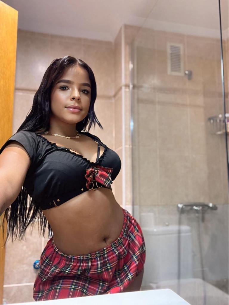 Chica busca chico en Granada: 