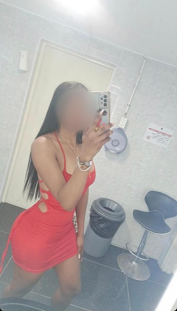 Chica busca chico en La Coruña: 