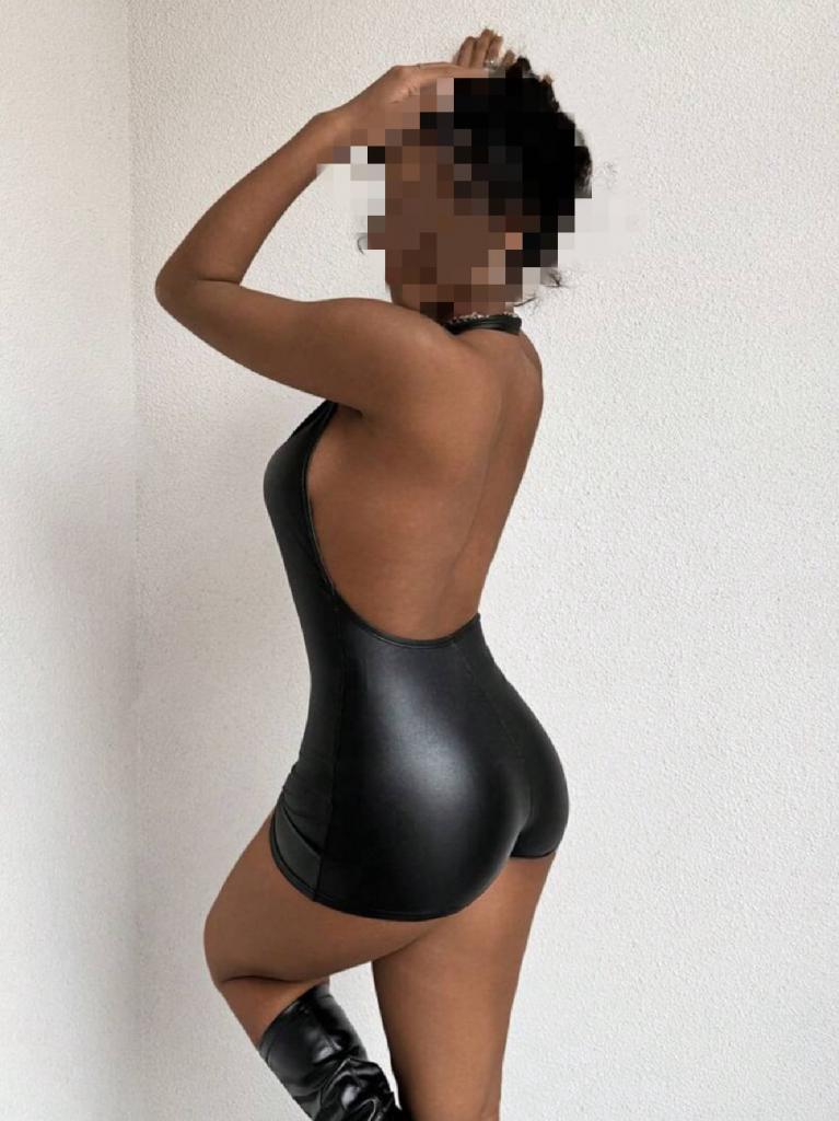 Chica busca chico en Asturias: 