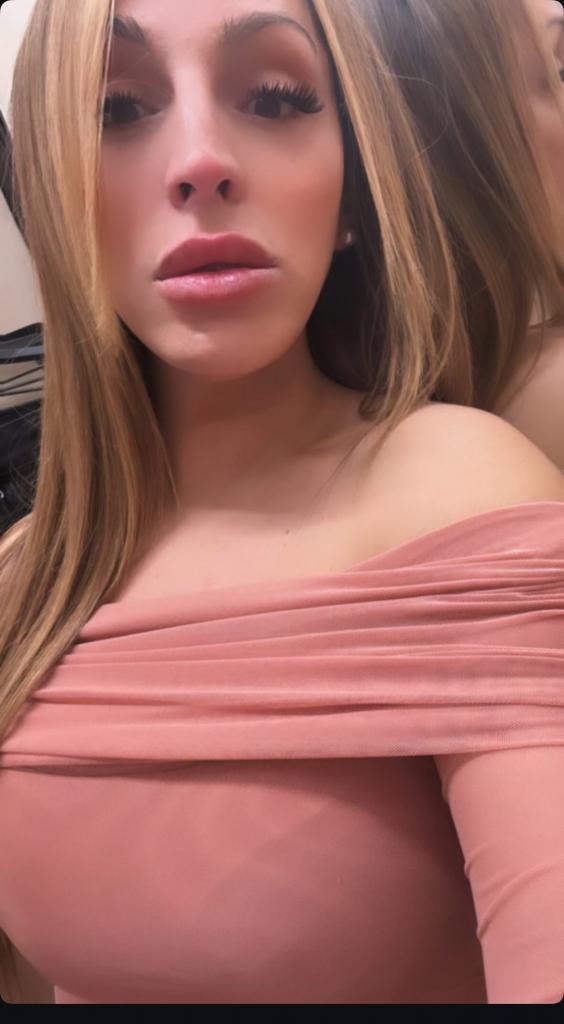 674472682: Chica busca chico en Barcelona