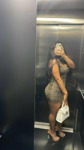 647748044: Chica busca chico en Málaga