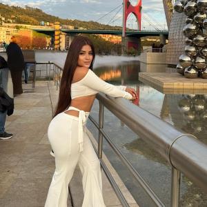 634795694: Chica busca chico en Madrid