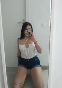 607690245: Chica busca chico en Zaragoza