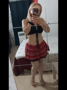 631029847: Chica busca chico en Gerona