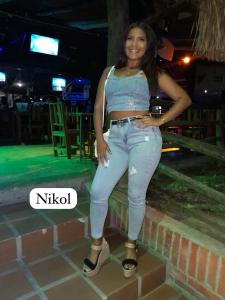 695254789: Chica busca chico en Murcia