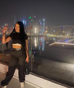 692082749: Chica busca chico en Ibiza