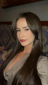 692121969: Chica busca chico en Ibiza