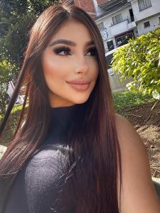 634101117: Chica busca chico en Barcelona