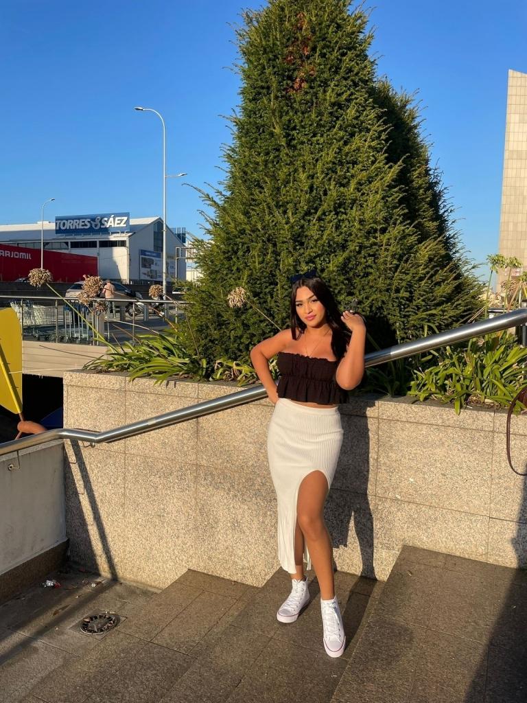 677913721: Travesti en La Coruña