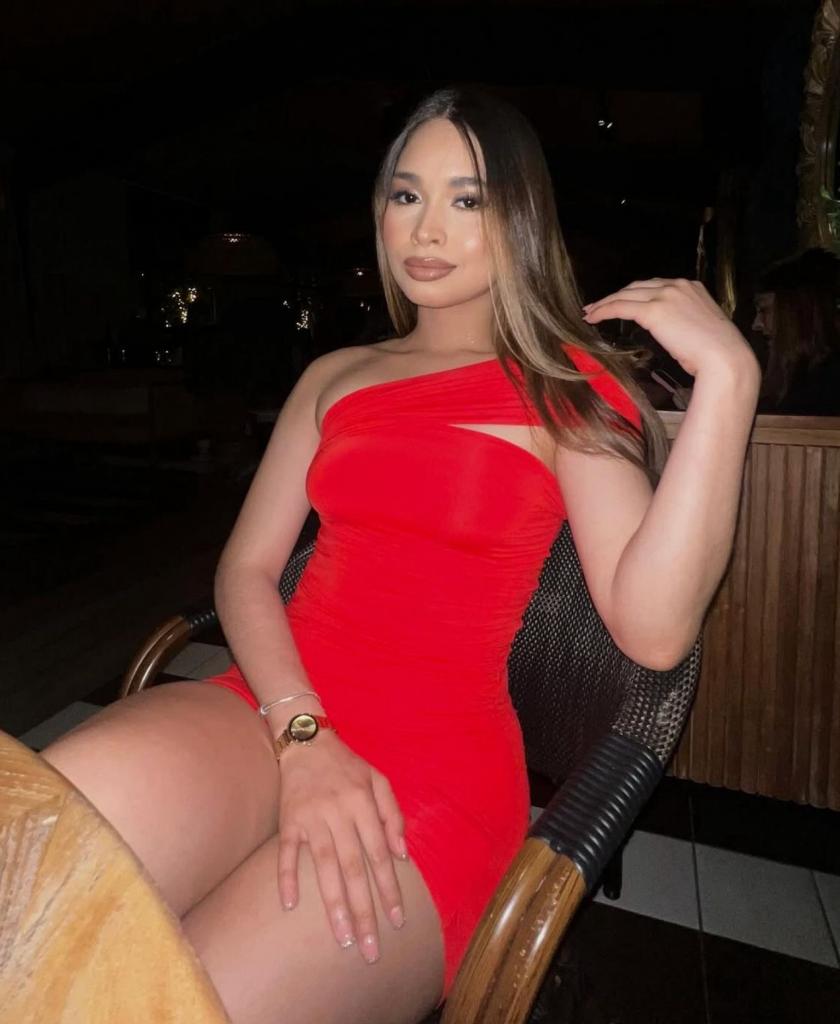 697751609: Chica busca chico en Madrid
