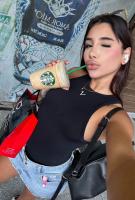 634101117: Chica busca chico en Barcelona