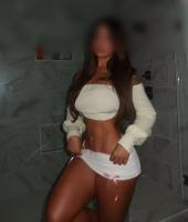 631162328: Chica busca chico en Barcelona