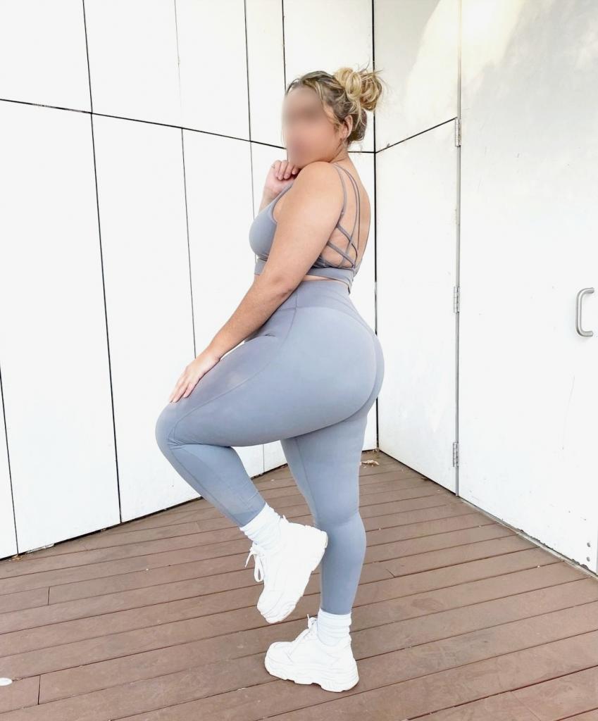 654685358: Chica busca chico en Barcelona