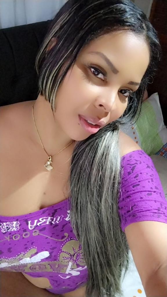 Chica busca chico en La Coruña: Chica busca chico