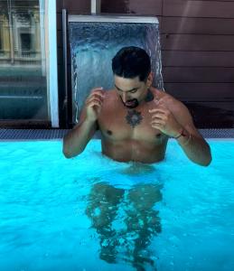 671653368: Chico busca chica en Madrid