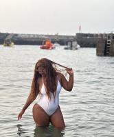 634111454: Chica busca chico en Gerona