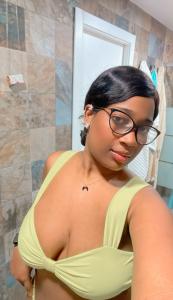 Chica busca chico en Cádiz: 