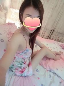 695883133: Chica busca chico en Madrid