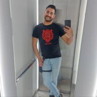 615974819: Chico busca chica en Barcelona