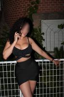 653087840: Chica busca chico en Madrid