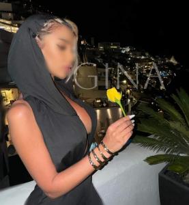 623598913: Chica busca chico en Barcelona